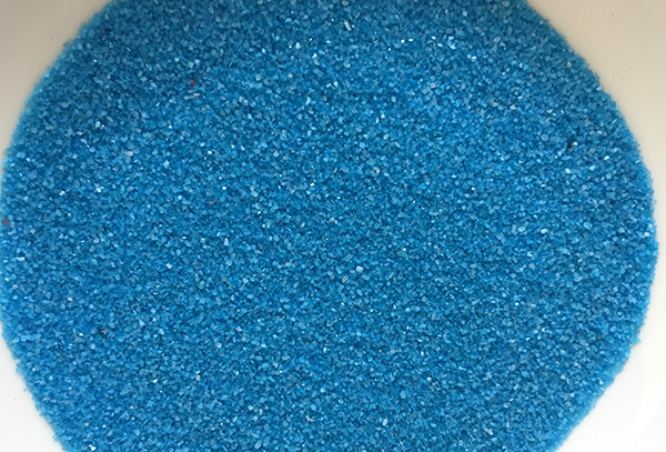 蓝色天然彩砂 颜色经久不褪 长期供应