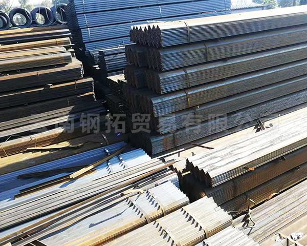 云南创远经贸分享角钢常见的那些种类和作用