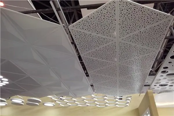 云南沖孔鋁單板天花裝飾