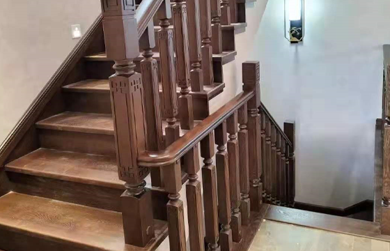 实木楼梯设计