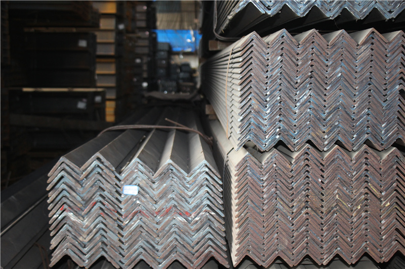 南川角钢批发市场分享各地区大中型角钢物资最新价格主流趋势运行平稳