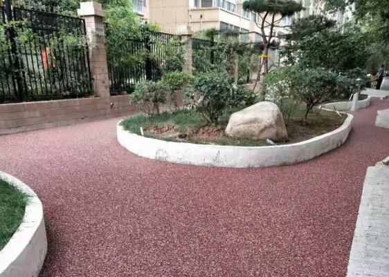 露骨料透水混凝土路面