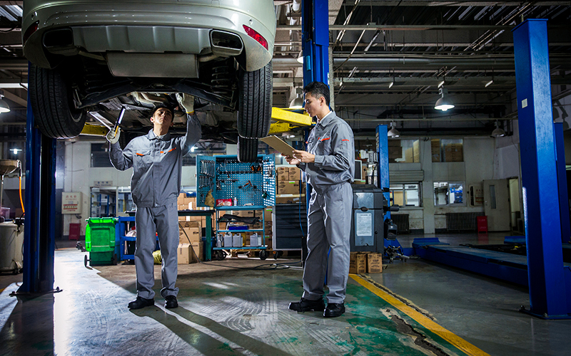 從事汽修行業要具備什么技能？汽車維修工就業前景如何？