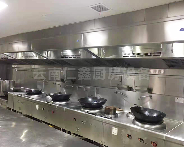 云南厨房设备厂家分享商用不锈钢厨具的那些主要优点