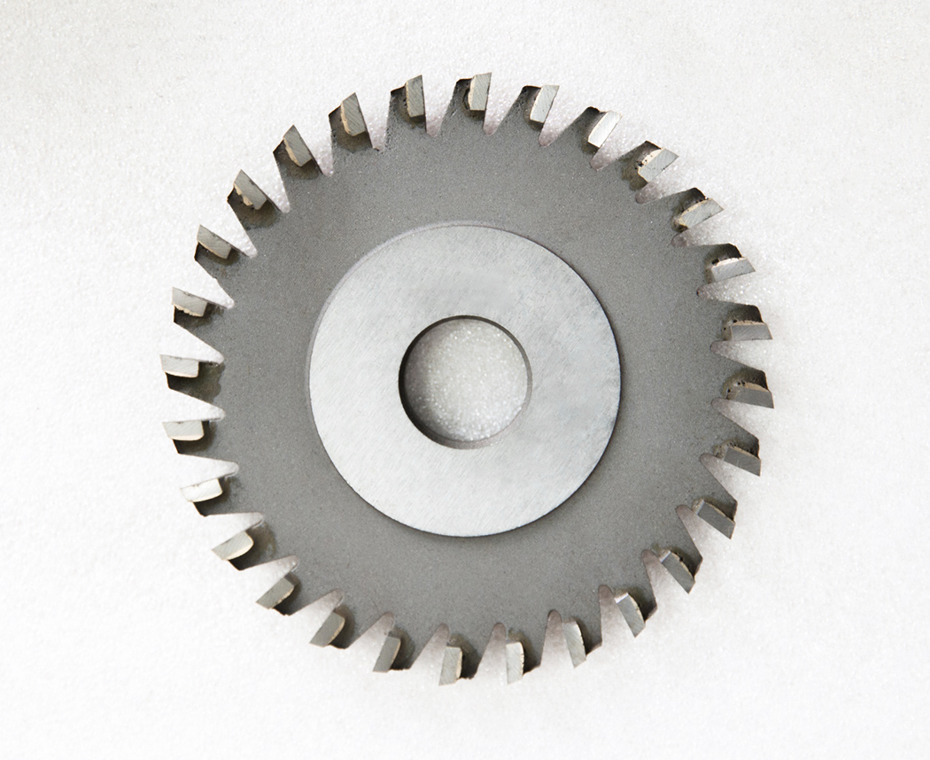 Tooth face milling cutter