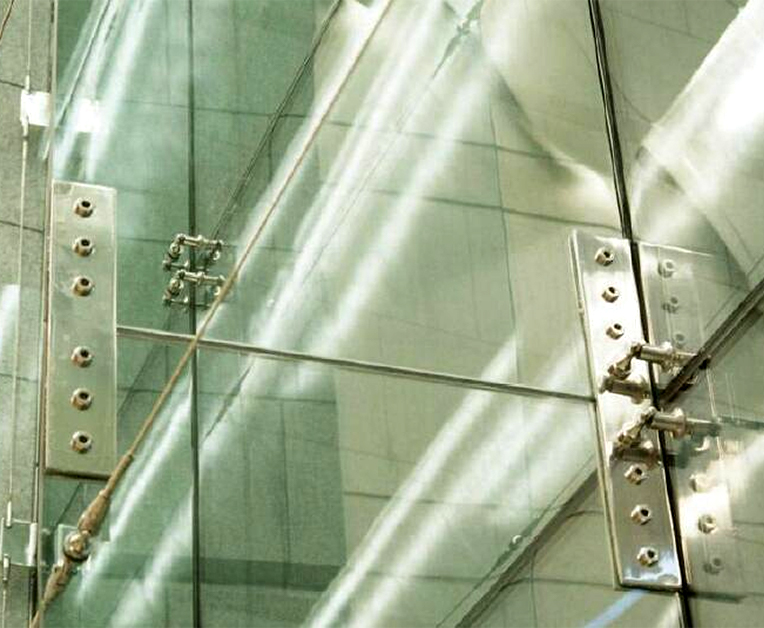 云南玻璃幕墻安裝公司如何安裝幕墻玻璃板?有哪些安裝要求?