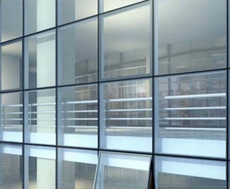 云南玻璃幕墙公司如何做好玻璃幕墙的防火保温措施?