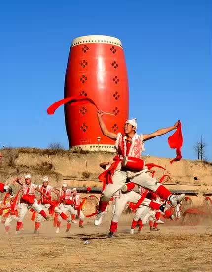 陕北安塞腰鼓是一种非物质文化遗产