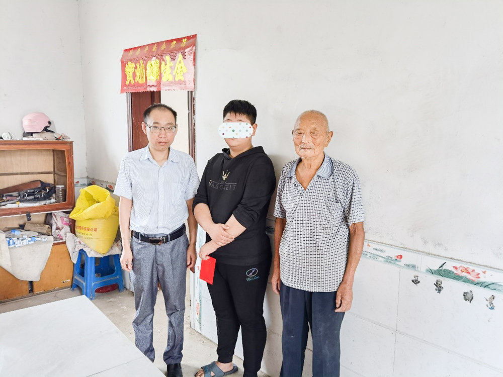 助学圆童梦·公益护童行