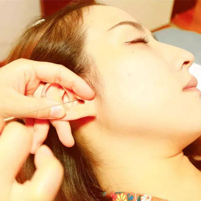 采耳培训学校介绍关于耳结石长期不取的伤害讲解