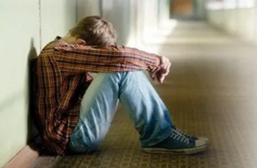 沈阳抑郁症心理咨询：警惕青少年抑郁症，如何守护好孩子们的心理健康？