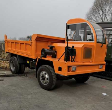 四轮出渣车