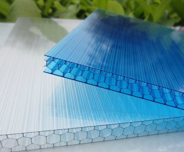 昆明pc阳光板厂家谈谈pc阳光板与frp采光板的区别 