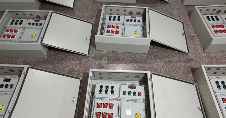 控制柜厂家浅谈防爆配电箱内空气开关和漏电开关的作用与区别