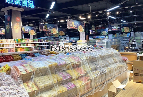西雙版納曼弄楓百佳宜生活超市貨架