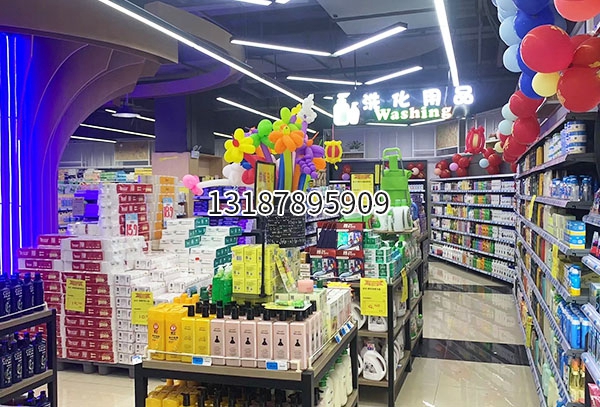 云南便利店货架