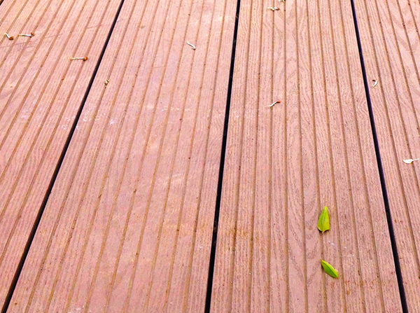 室外使用昆明塑木地板有你想象不到的好处!