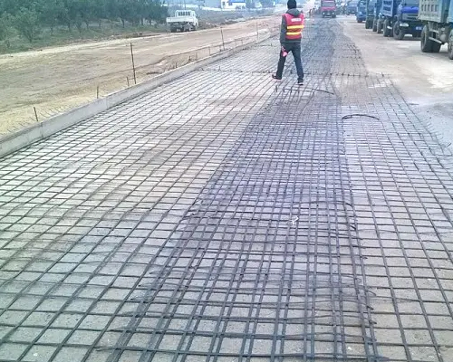 公路工程土工格栅案例