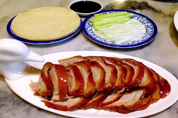 您知道吃北京烤鴨的一些講究嗎？