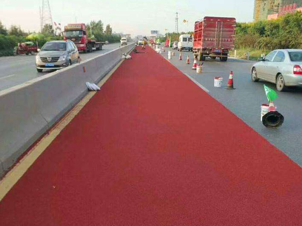 彩色沥青路面施工材料的选择对路面一下有多大?