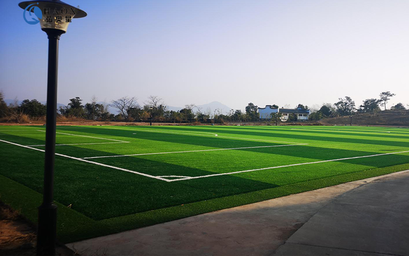 福州市岁昌生态园华伦中学国学院1200平方人造草足球场