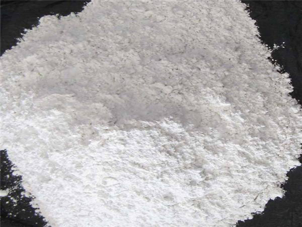 四川省超细氧化钙的使用非常广泛，可以作用于化工、医药、食品等领域，使用效果是显着的