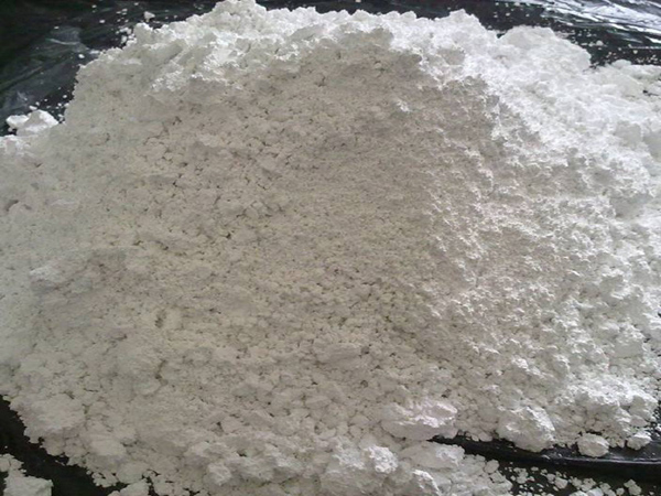 四川超细氧化钙的使用非常广泛，可以作用于化工、医药、食品等领域，使用效果是显着的
