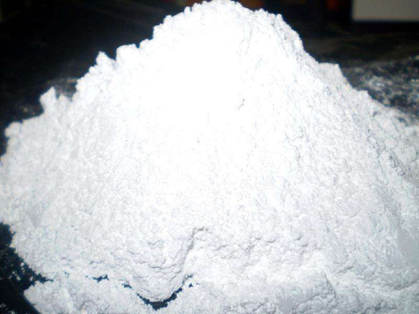 四川氧化钙在PVC手套制造中的应用过程