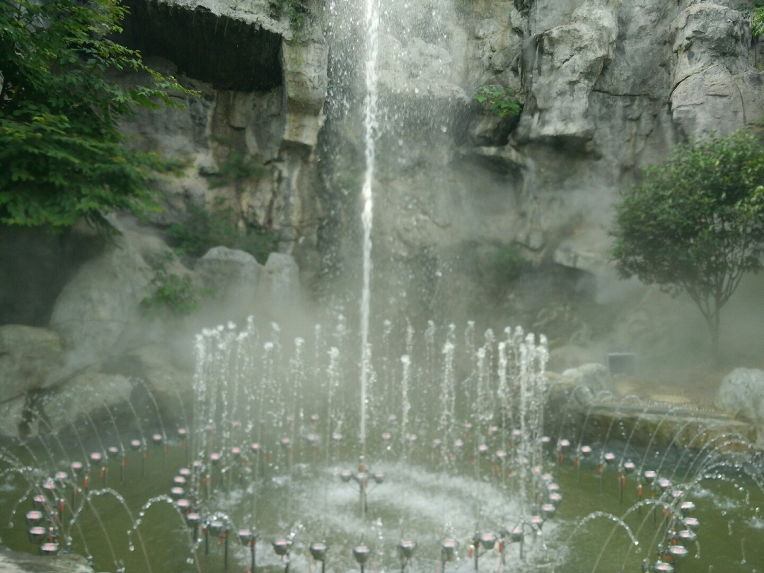 湖南喷泉设备厂家给你说说如何设计程控喷泉