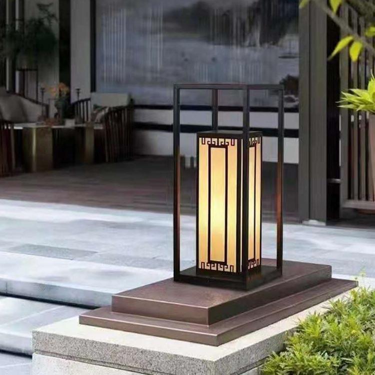古典草坪燈