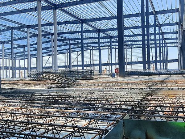 钢结构工程现场