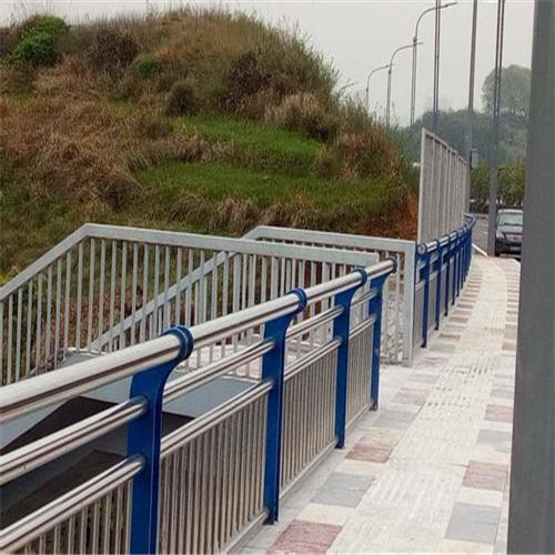 山东天桥护栏-不锈钢复合管