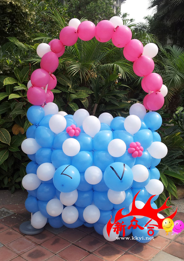 新众合专业提供各种气球装饰，一站式气球布置