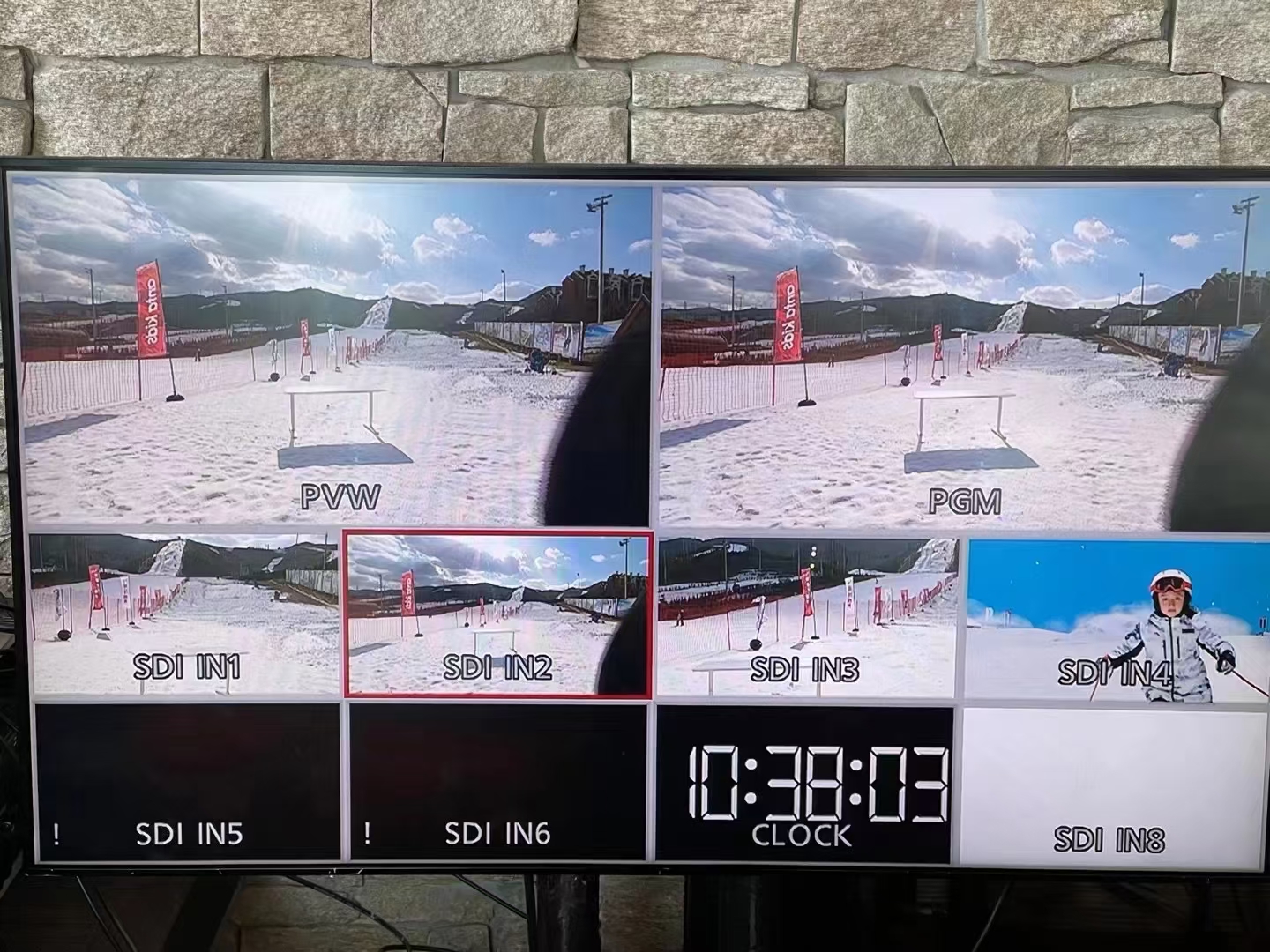 尚武北京年会拍摄公司在冬奥会现场拍摄直播做调试准备