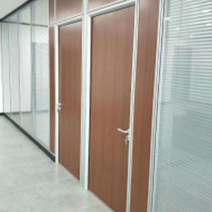 德州办公室玻璃隔断产品可部分多次重复使用。