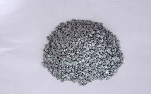 电熔镁橄榄砂具有怎样的特性？