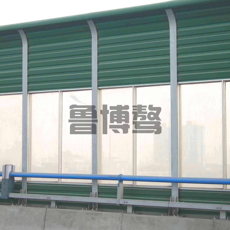 济宁防风抑尘墙厂家讲述大风区铁路挡风墙合理设置。