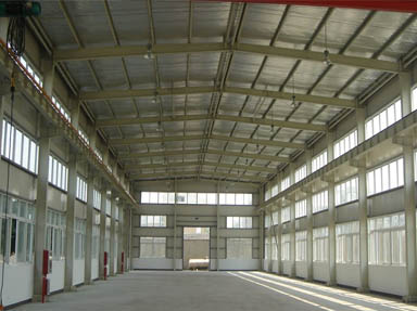 钢结构加工厂家介绍了钢结构建筑物的优点和特点。