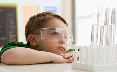 科學教育和素質教育相結合，啟蒙孩子的科學教育
