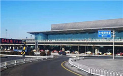 桃仙机场停车场丨 被加拿大拘押的中国公民孟晚舟获得保释