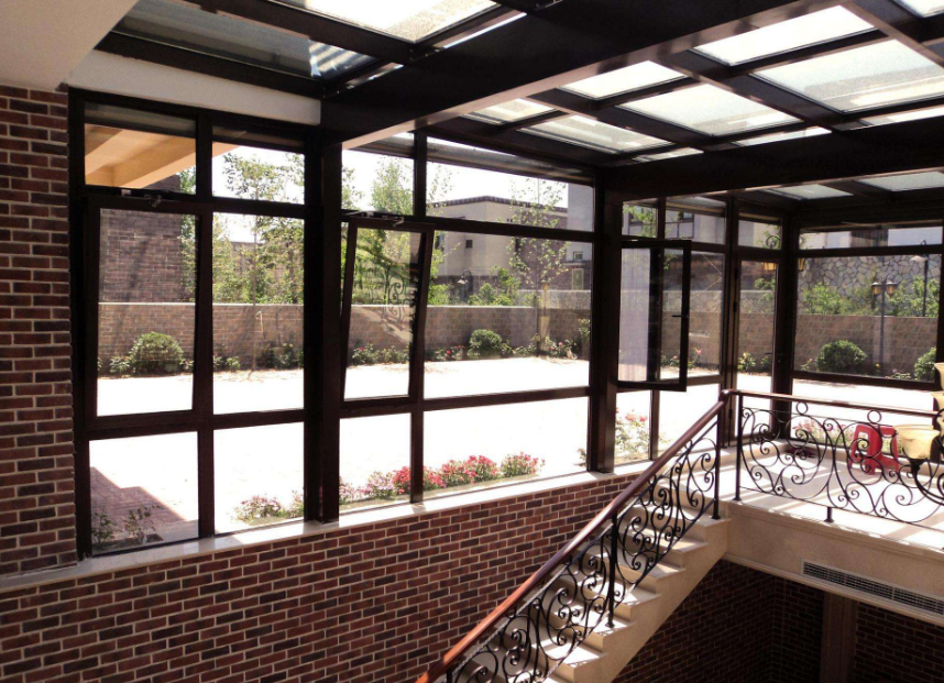 河南焦作阳光房门窗安装以精湛的技艺高素质的服务赢得广大顾客信赖