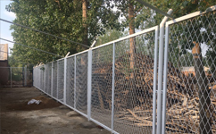 铁艺护栏网预埋件及铁艺栏杆安装