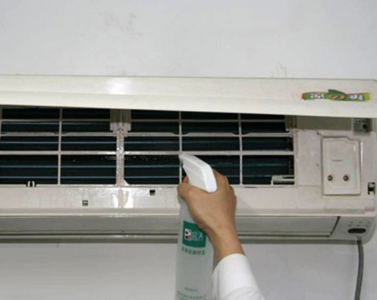 重庆空调维修电话分析空调清洗的好处
