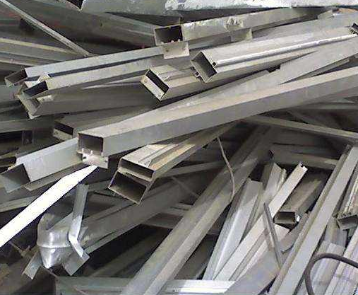 铝合金件切削加时的铝屑回收工