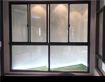 重庆铝合金门窗：推拉窗与平开窗特点比较