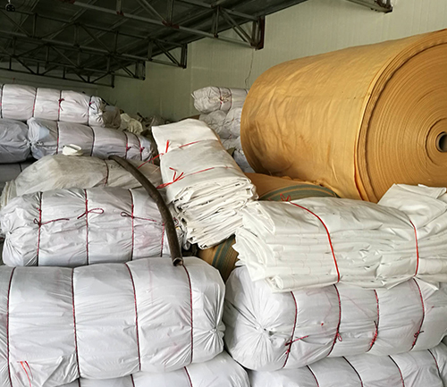吨袋制造商如何减缓生产中吨袋的老化速度？