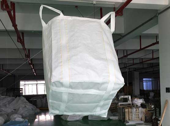 集装箱液袋在装载和运输方面具有固有的优势