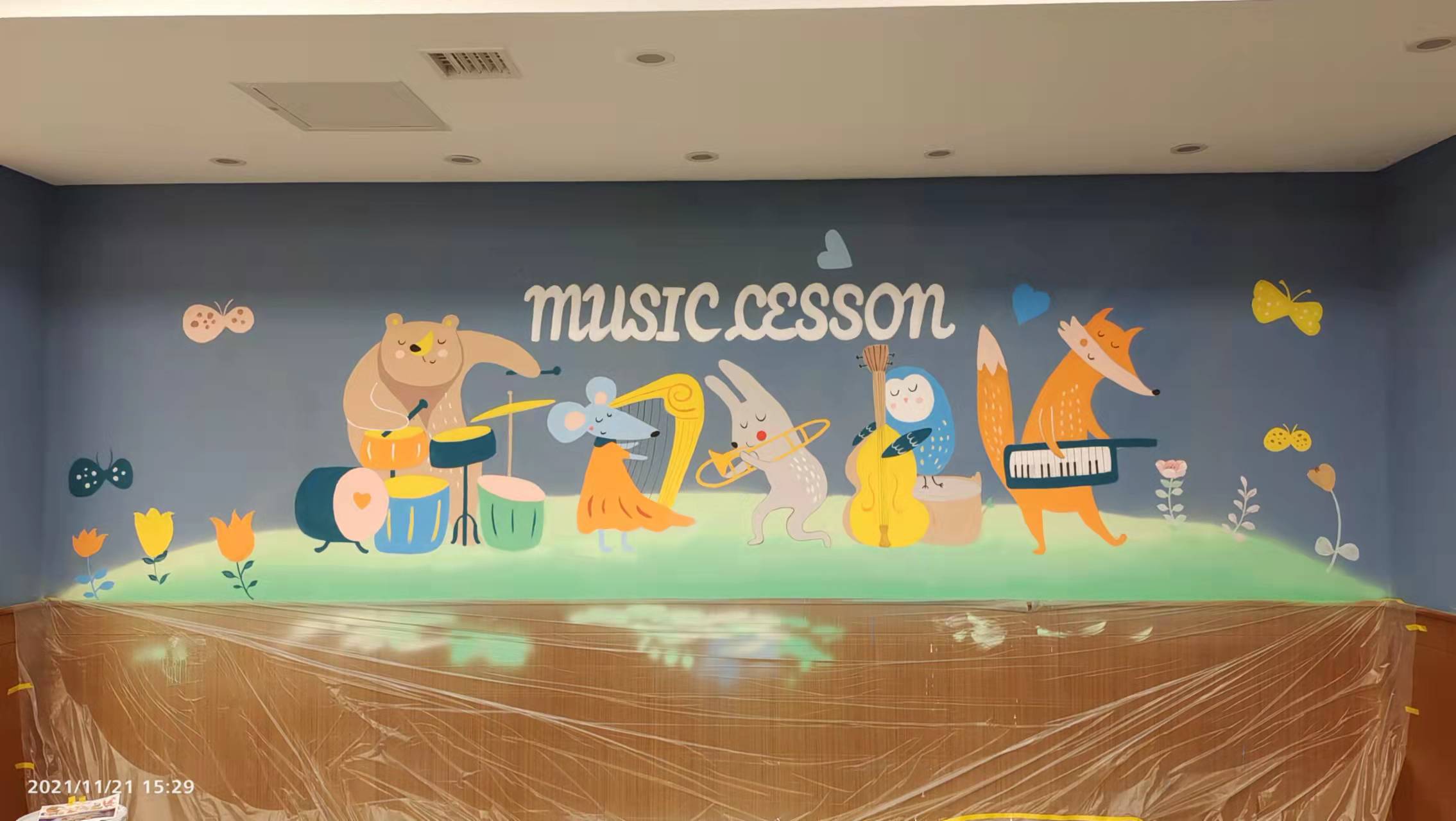 墙体彩绘公司告诉你做幼儿园墙体彩绘有什么好处