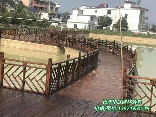 防腐木地板棧道2