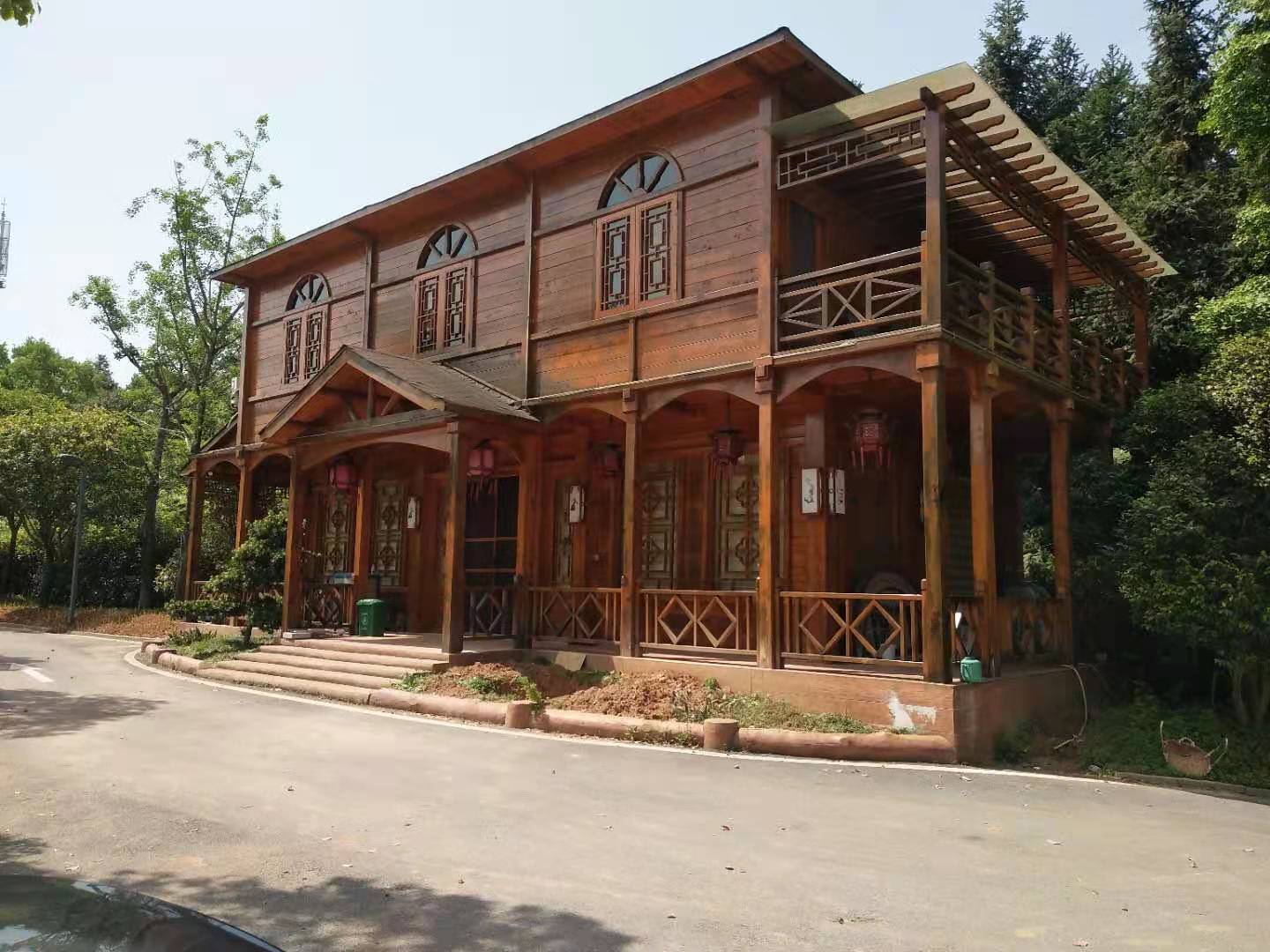 长沙防腐木厂家向您介绍防腐木材可分为有以下几点